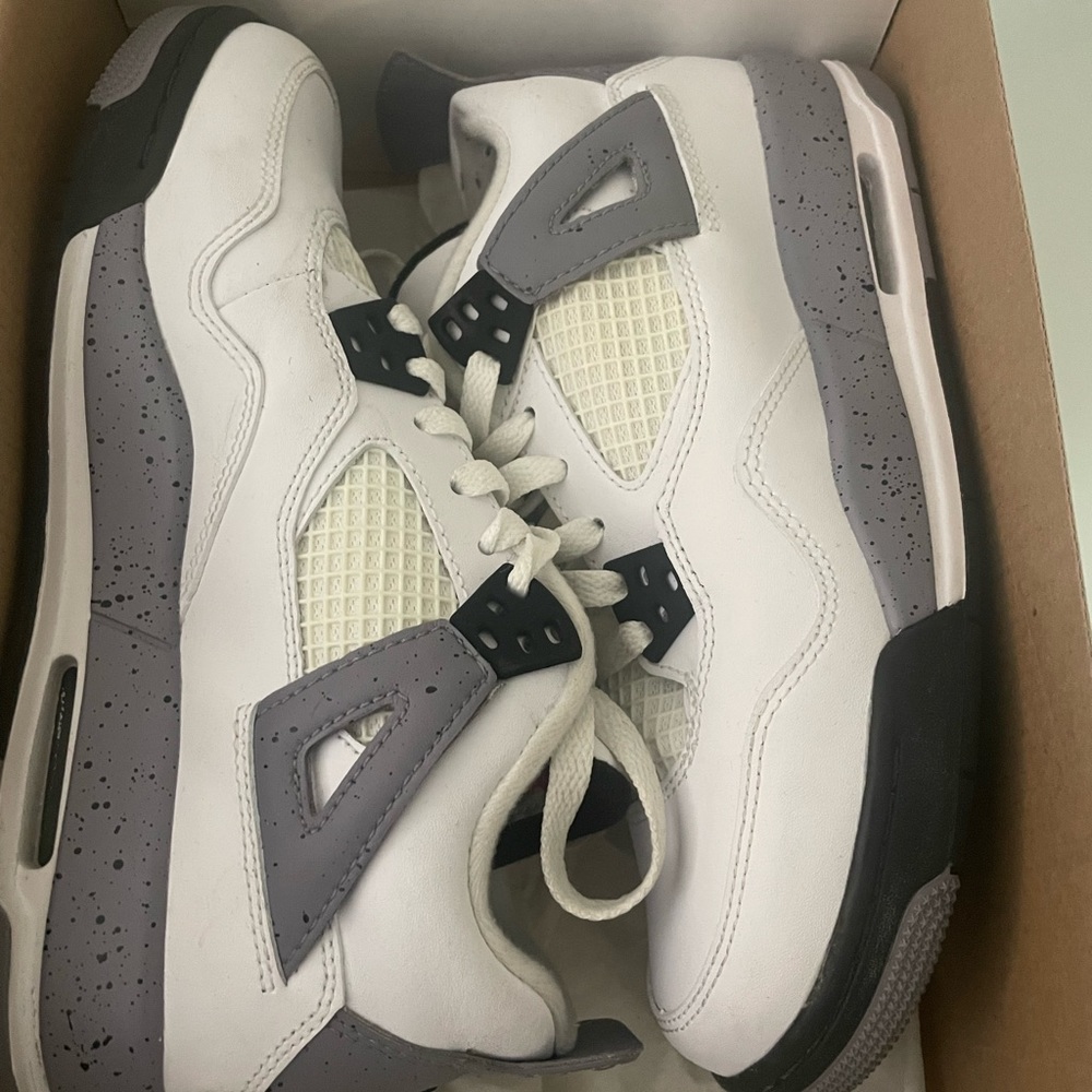 Air Jordan 4 Retro